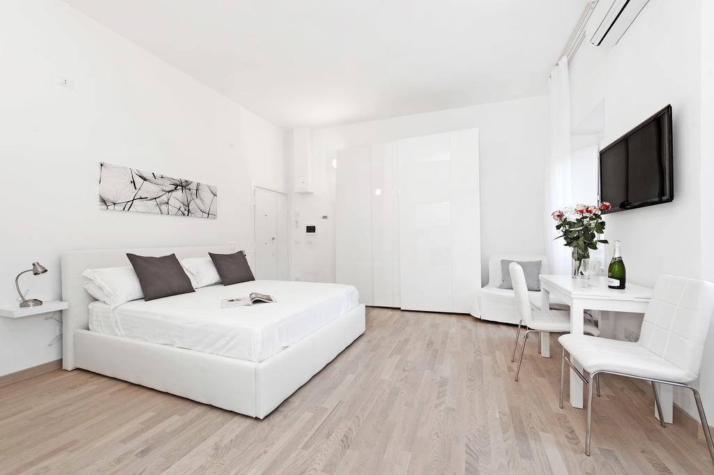 Apartment White Flat Colosseo Rom